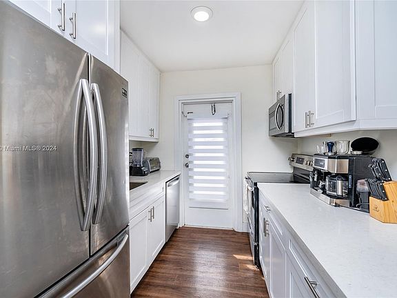 4th image of 95 Edgewater Dr APT 107