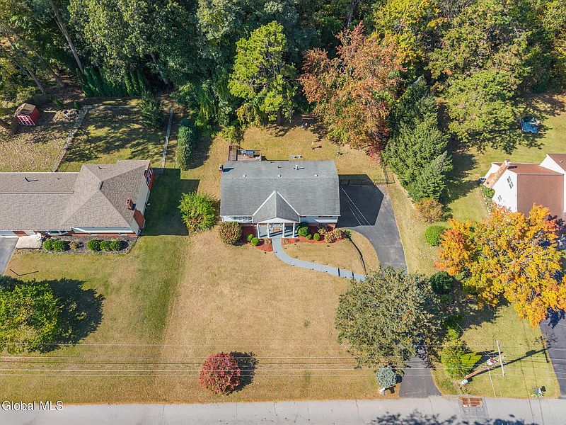 2nd image of 5 Northcrest Drive