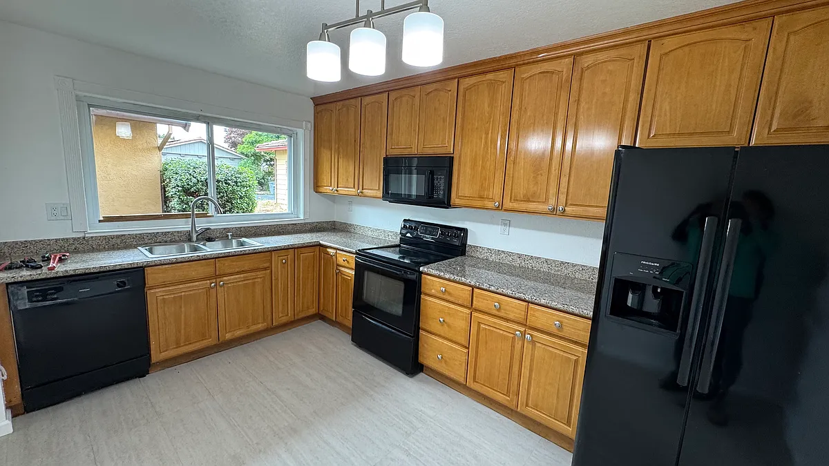 Building Photo - 112 Assay Ct