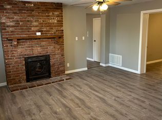 317 E Buena Vista St #B, Chester, IL 62233