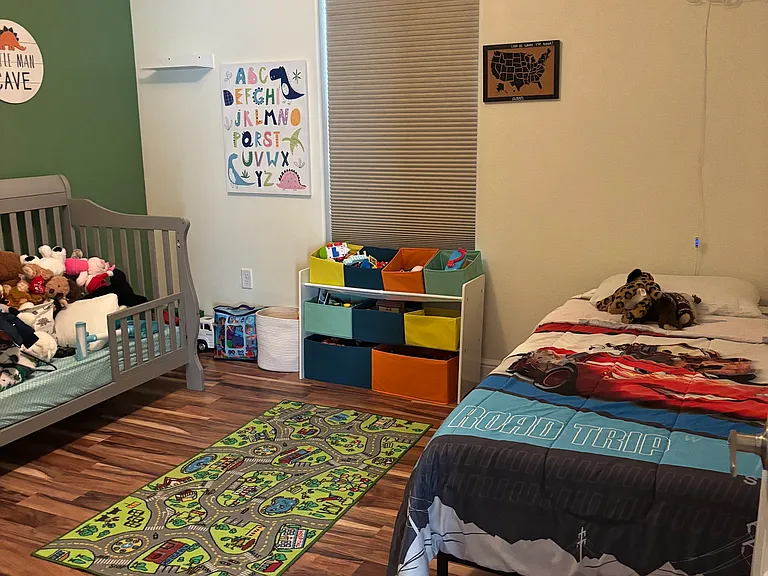 1806 W University Dr — Photo 13