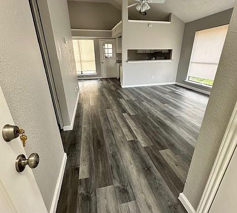 5th image of 4788 Jasmine Dr