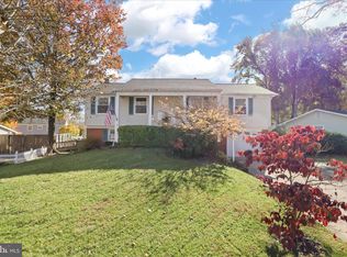 5405 Dunsmore Rd, Alexandria, VA 22315