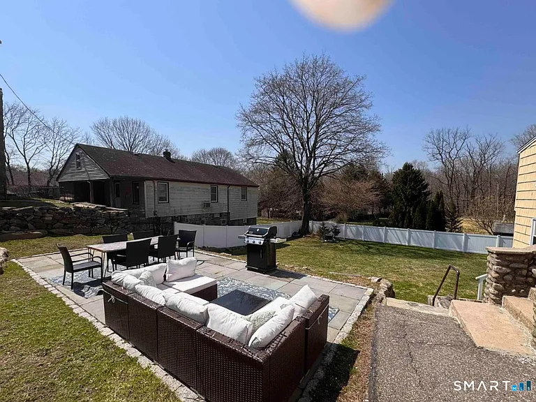 530 River Rd — Photo 7