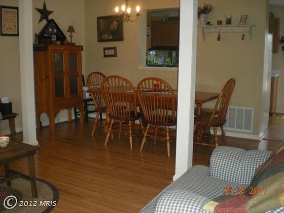 2nd image of 200 Barrington Ln