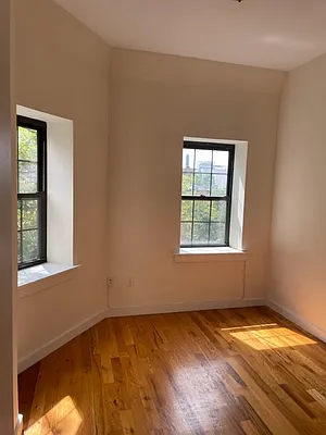 Rented by Bedford Brownstone Realty | media 16