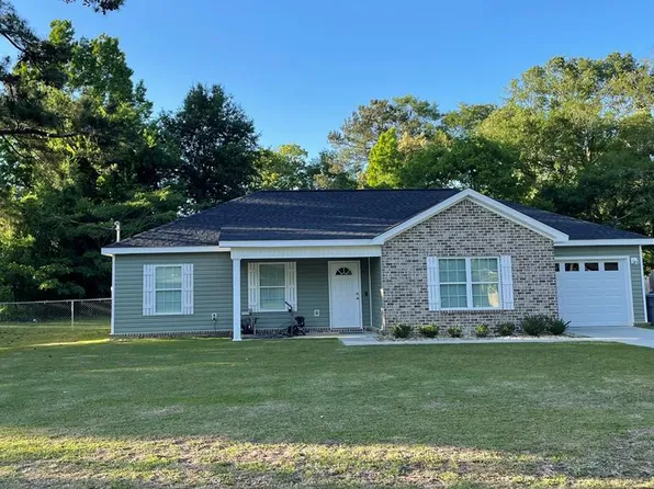 111 Richard St, Daleville, AL 36322