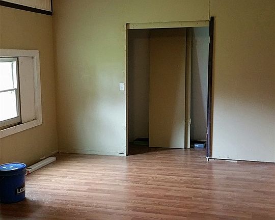 4th image of 116 J B Ave