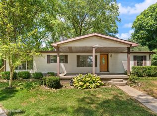 130 Persimmon Ct, Vine Grove, KY 40175