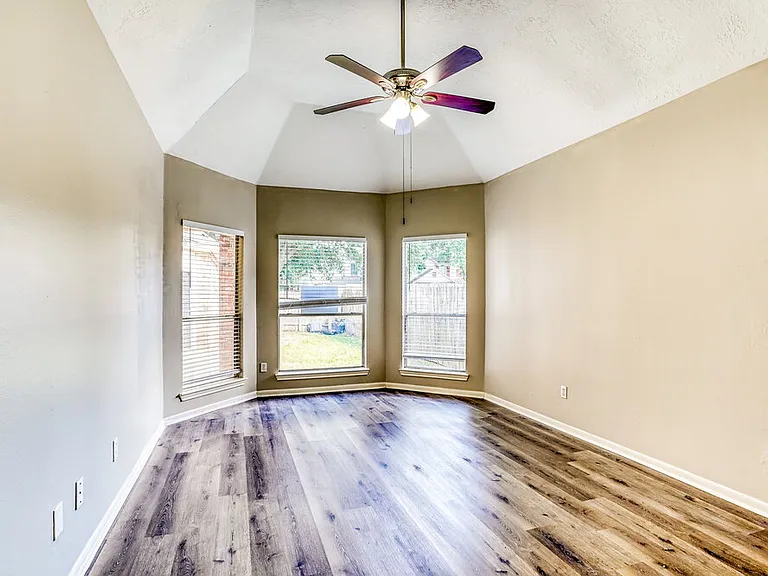 6615 Bluebottle Ln — Photo 8