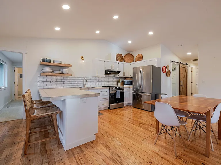 2352 NW Marken Pl — Photo 15
