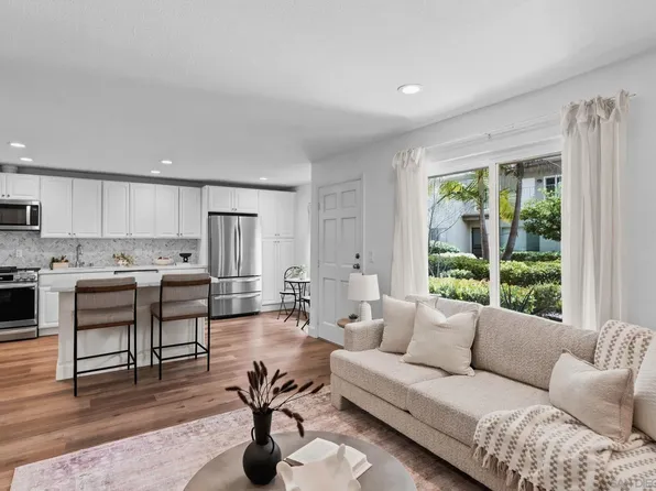 13754 Mango Dr Unit 103, Del Mar, CA 92014
