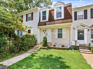 26 Dorrell Ct, Sterling, VA 20165