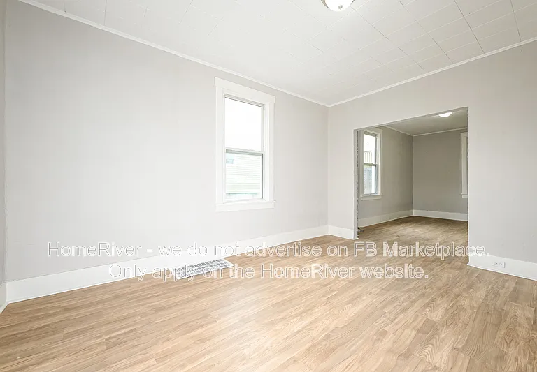 1170 Ridge Ave — Photo 2