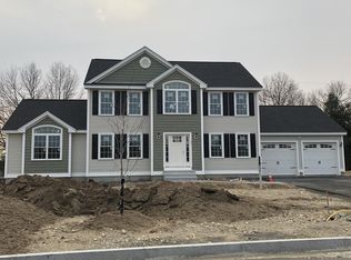 11 Honeybee Rd, Dracut, MA 01826