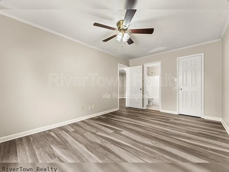 4585 Berrypick Ln S — Photo 9