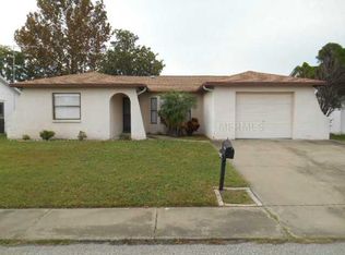 9025 Glen Moor Ln, Port Richey, FL 34668