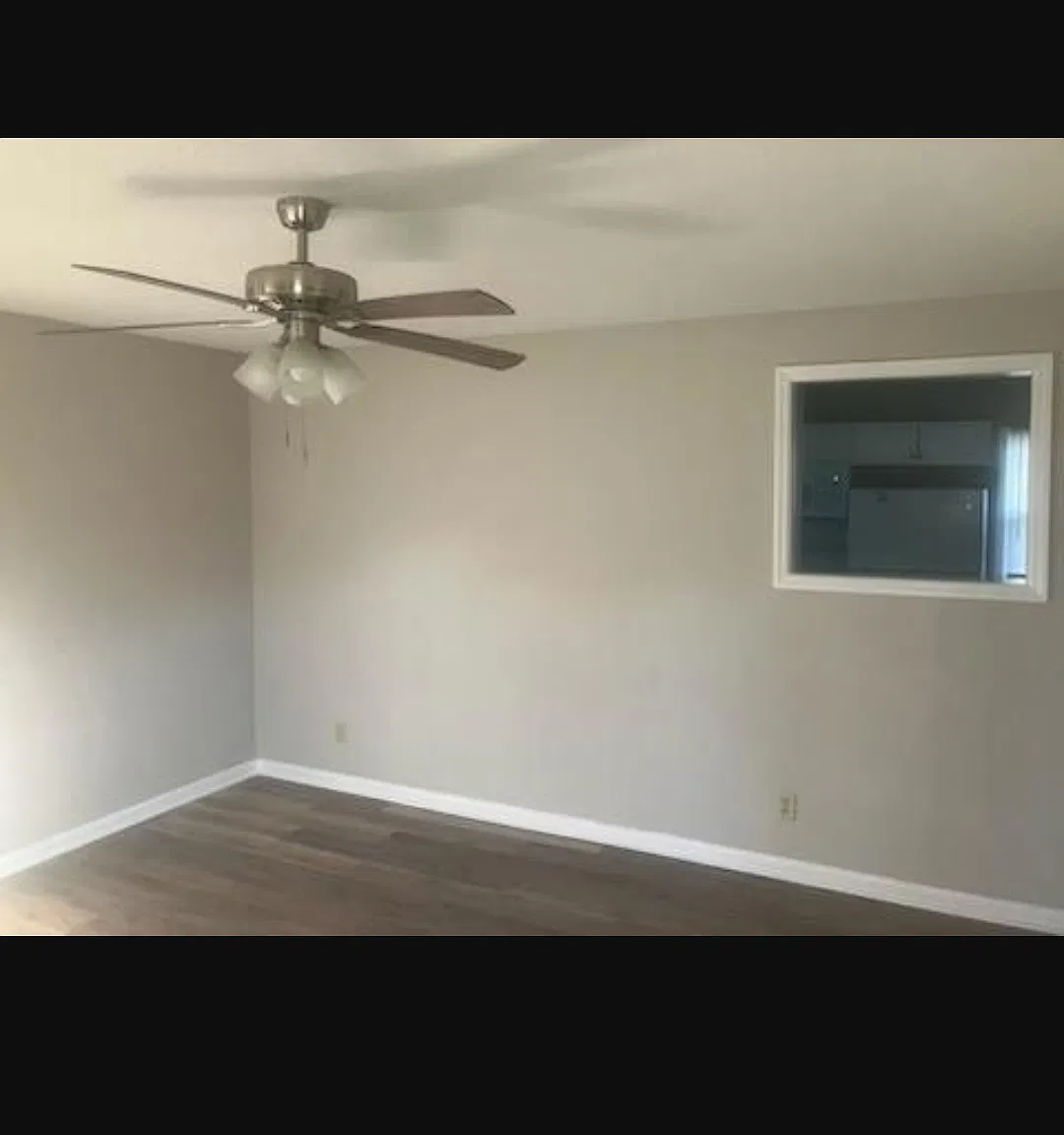 4702 Watauga Rd — Photo 2