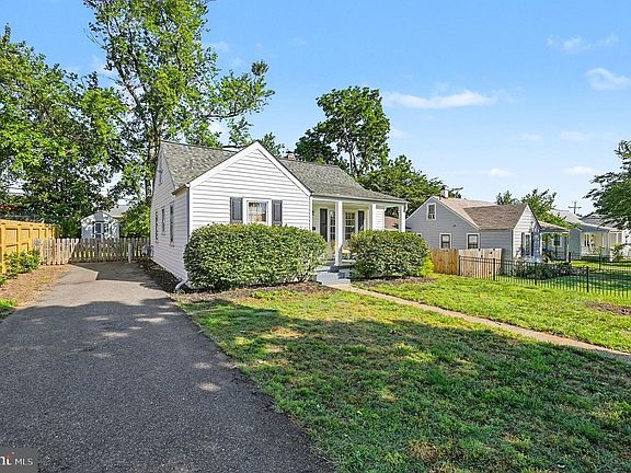 2nd image of 449 Hanson Ave