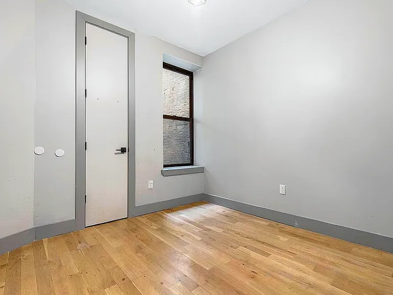 1716 Woodbine St #1F — Photo 3