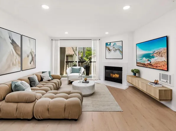 7758 Caminito Encanto Unit 204, Carlsbad, CA 92009