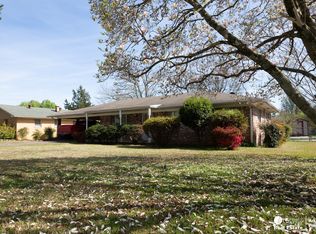1410 Oak Grove Ave, Mena, AR 71953