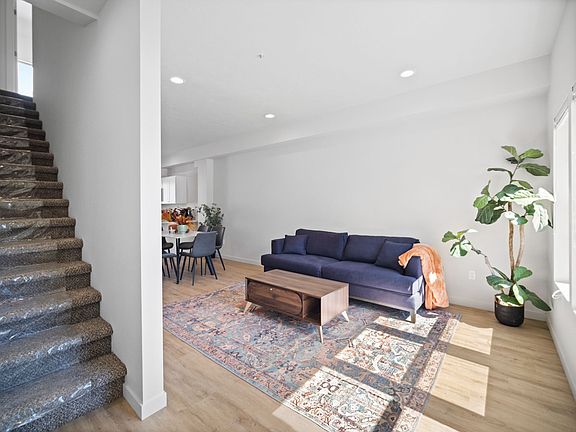 3rd image of 1449 N Madelia St #11
