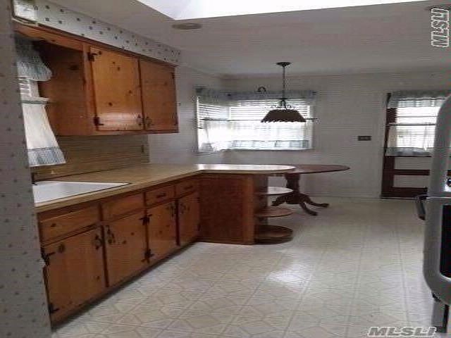 1st image of 25 Herbert Ave
