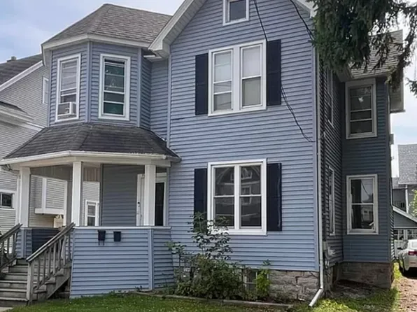717 Scott Ave, Oshkosh, WI 54901