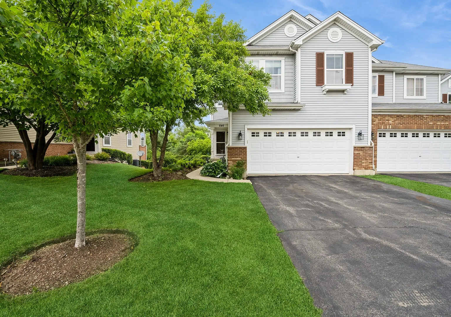 4 bed, 2.5 bath, 2964 sqft, $2,900 — Photo 1