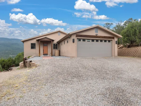 16 Haven Dr, Cedar Crest, NM 87008