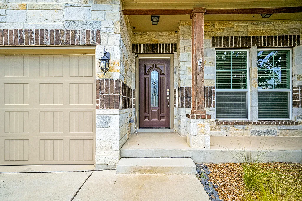 3 bed, 2.5 bath, 2152 sqft, $2,400 — Photo 4