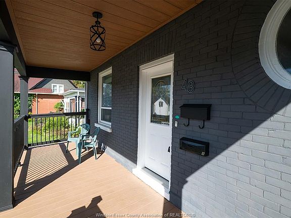 4th image of 48 Brock St E