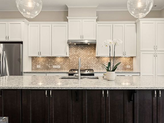 3rd image of 7012 Seneca Ct