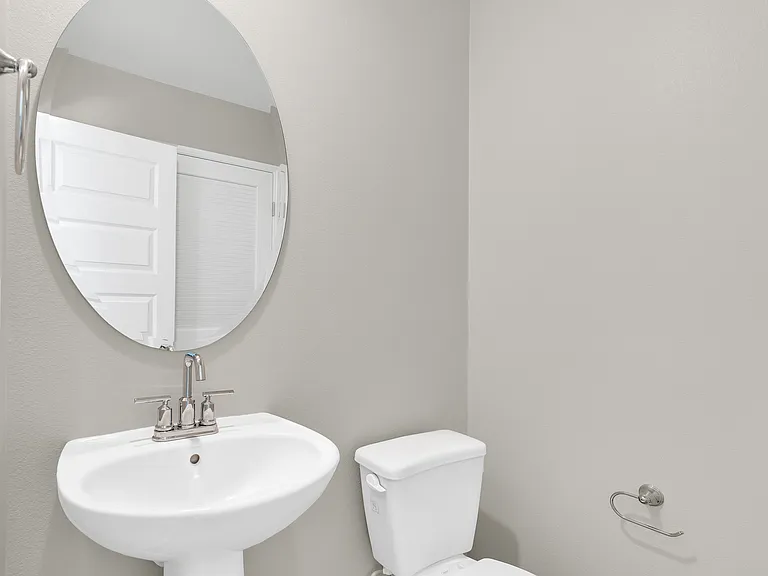 2074 Bergamot St — Photo 28