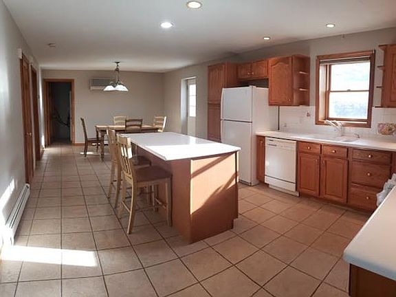 5th image of 239 Oakwood Ave #1