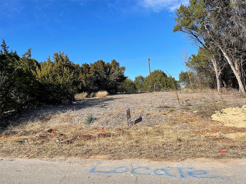 1st image of 560 Lake Country Dr