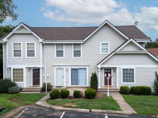 323 Bluegrass Ave, Southgate, KY 41071