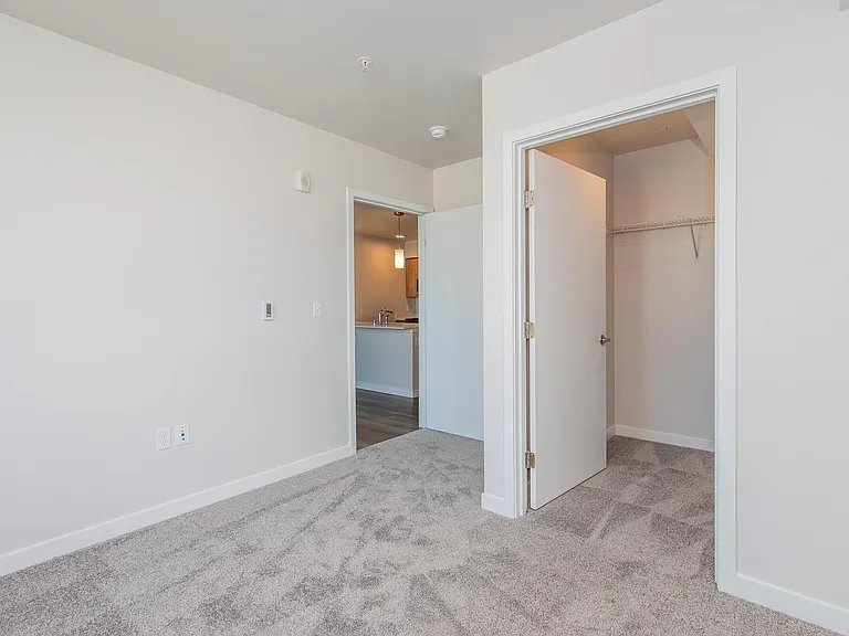 Linden Flats — Photo 89