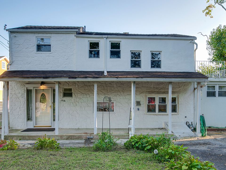 1st image of 176B Jefferson Ave