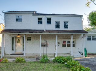 176B Jefferson Ave, Roslyn Heights, NY 11577