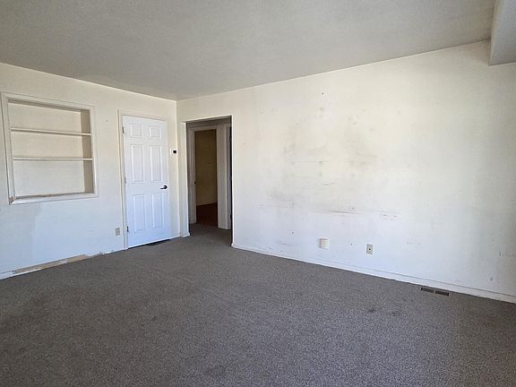 2nd image of 1400 Howell Ave