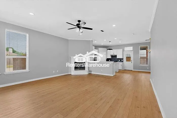 7301 Fossil Lake Dr — Photo 6