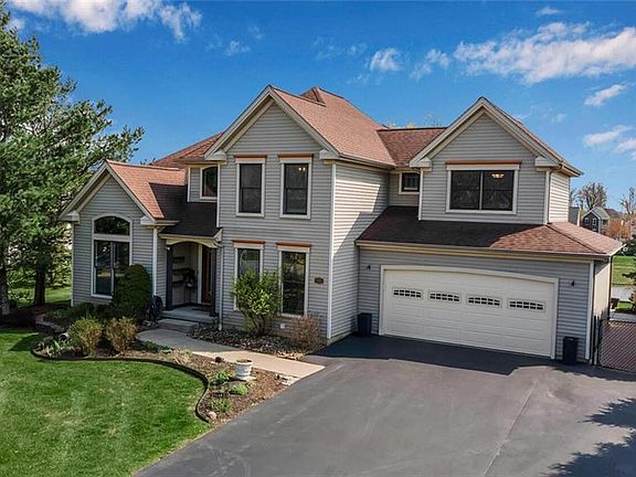 2nd image of 54 Stony Brook Dr