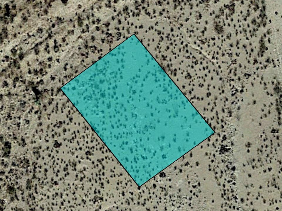 1st image of 2 Woodbridge Cir