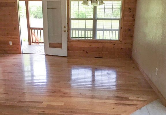 4th image of 3560 Riverfront Ln
