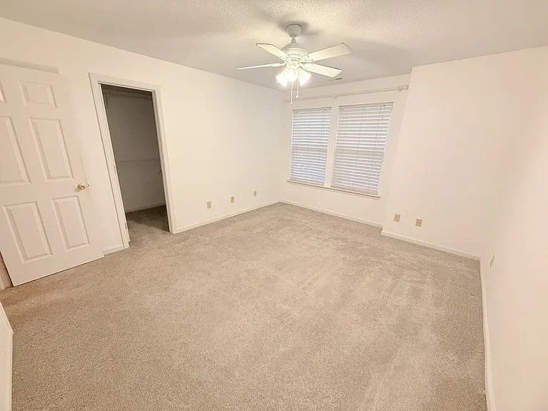 12754 Crescent Dr — Photo 32