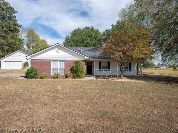 2108 N River Rd, Lavaca, AR 72941