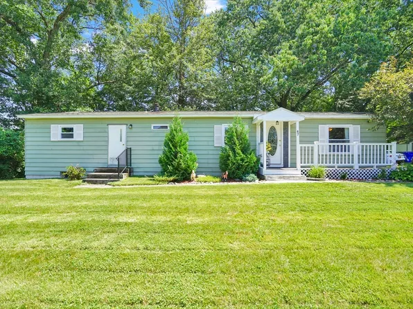 67 Fieldston St, Springfield, MA 01119