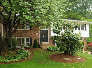 2127 Docket Ln, Vienna, VA 22181